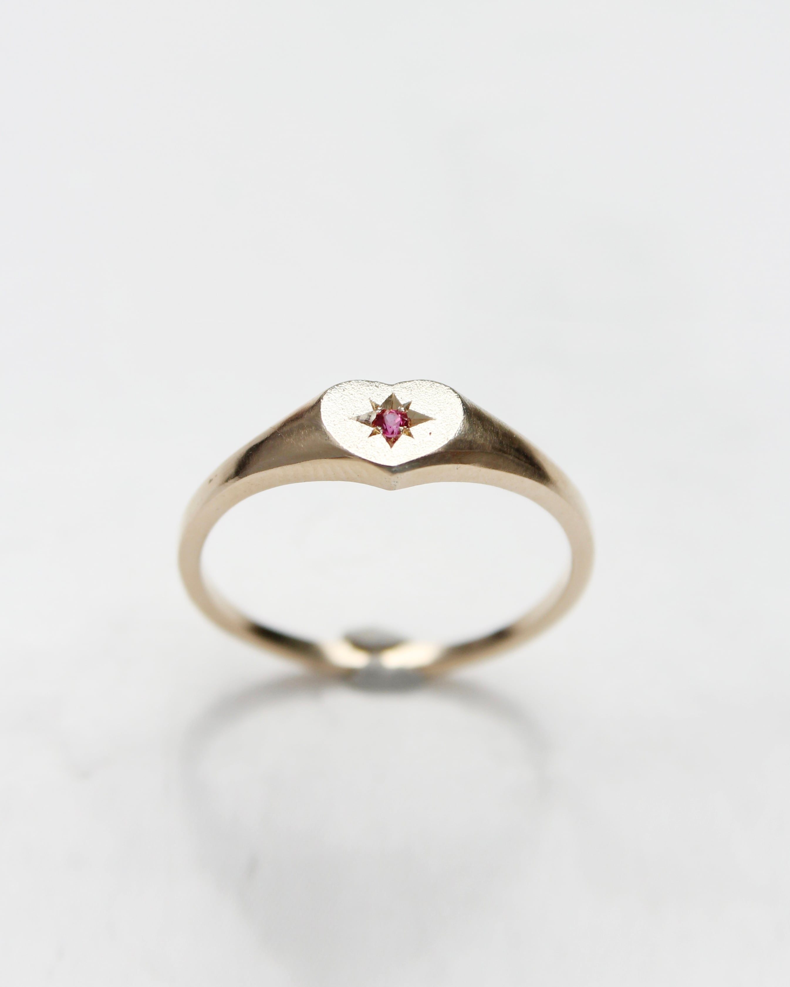 Signet ring