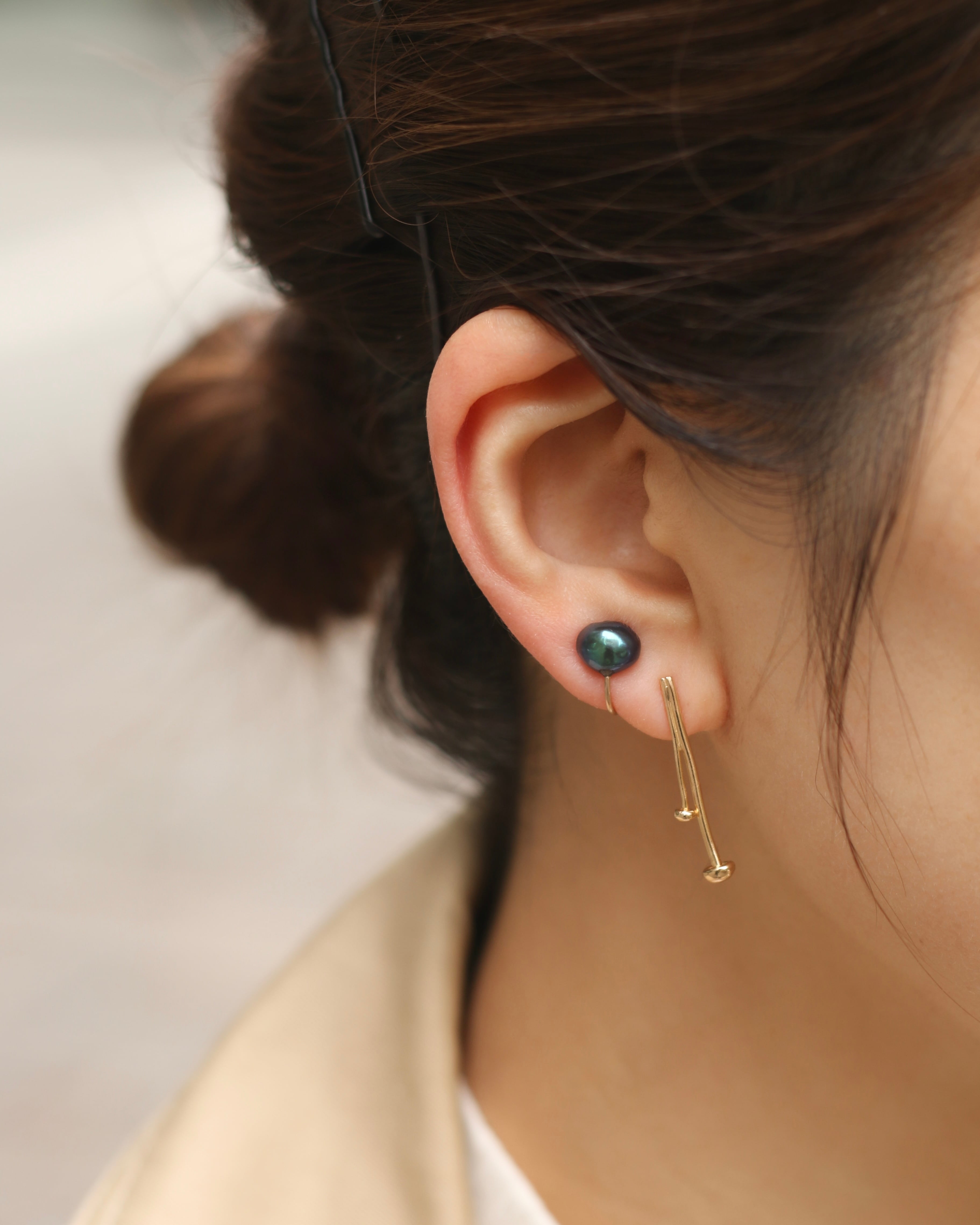 【片耳】Wパールイヤークリップ