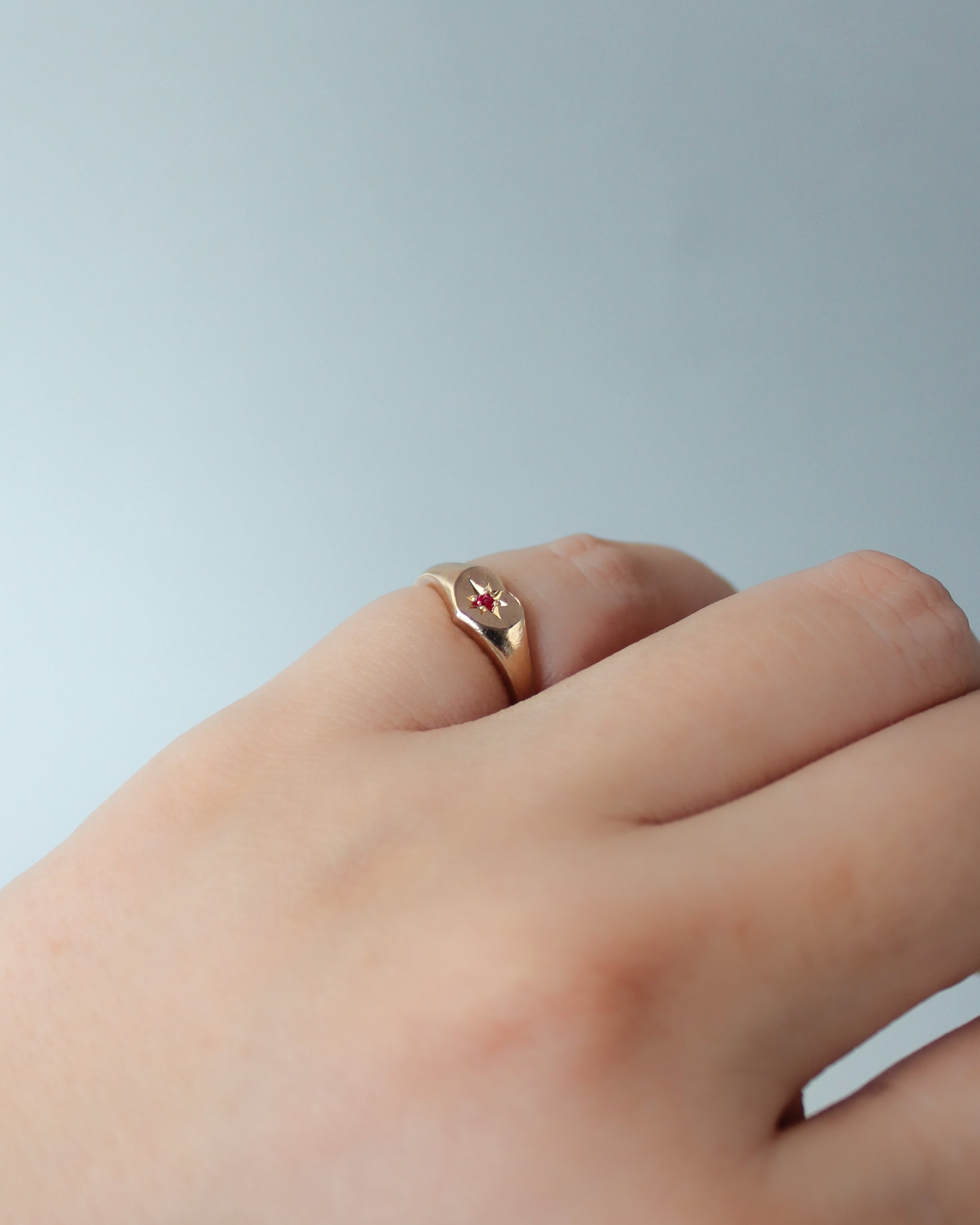 Signet ring