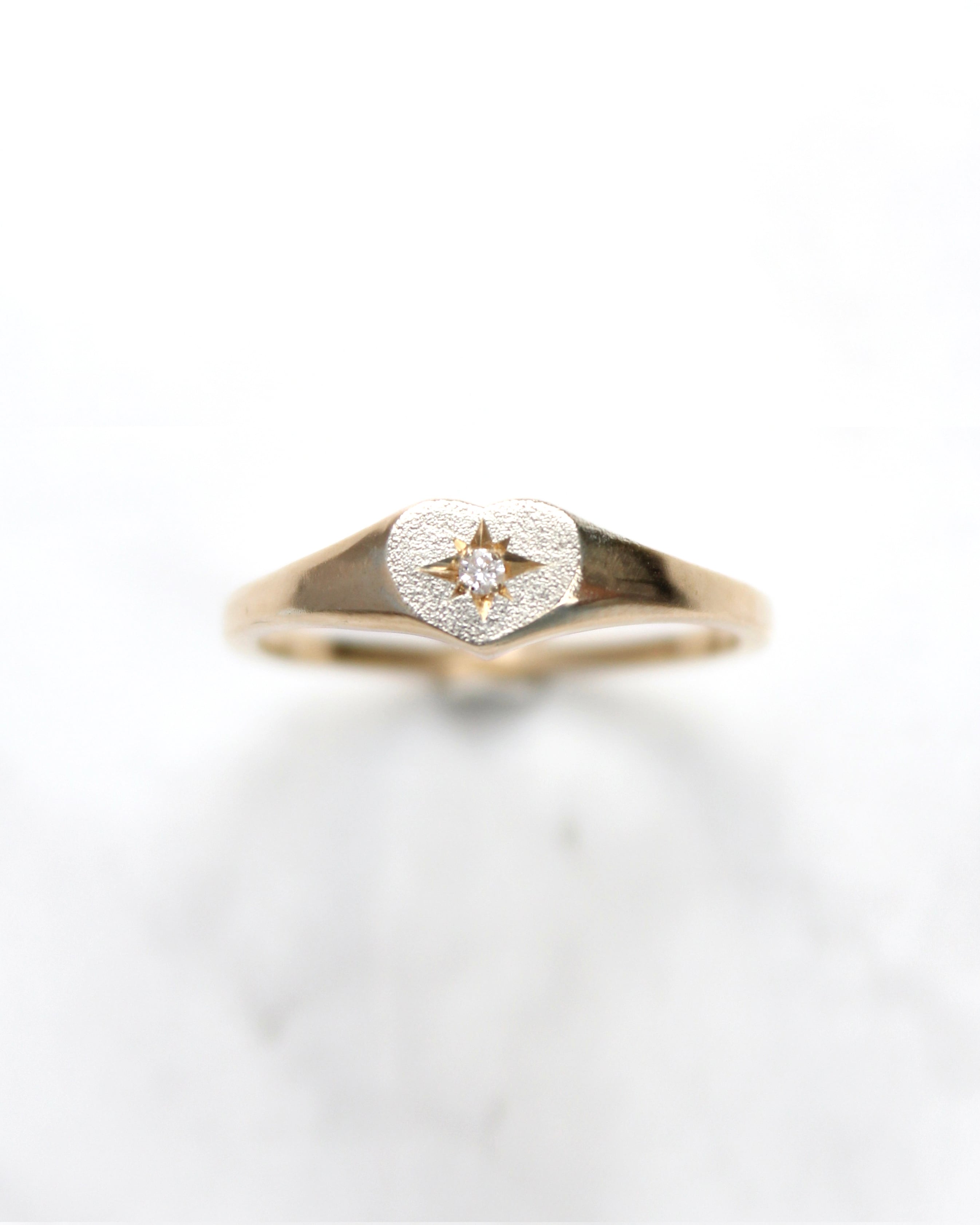 Signet ring