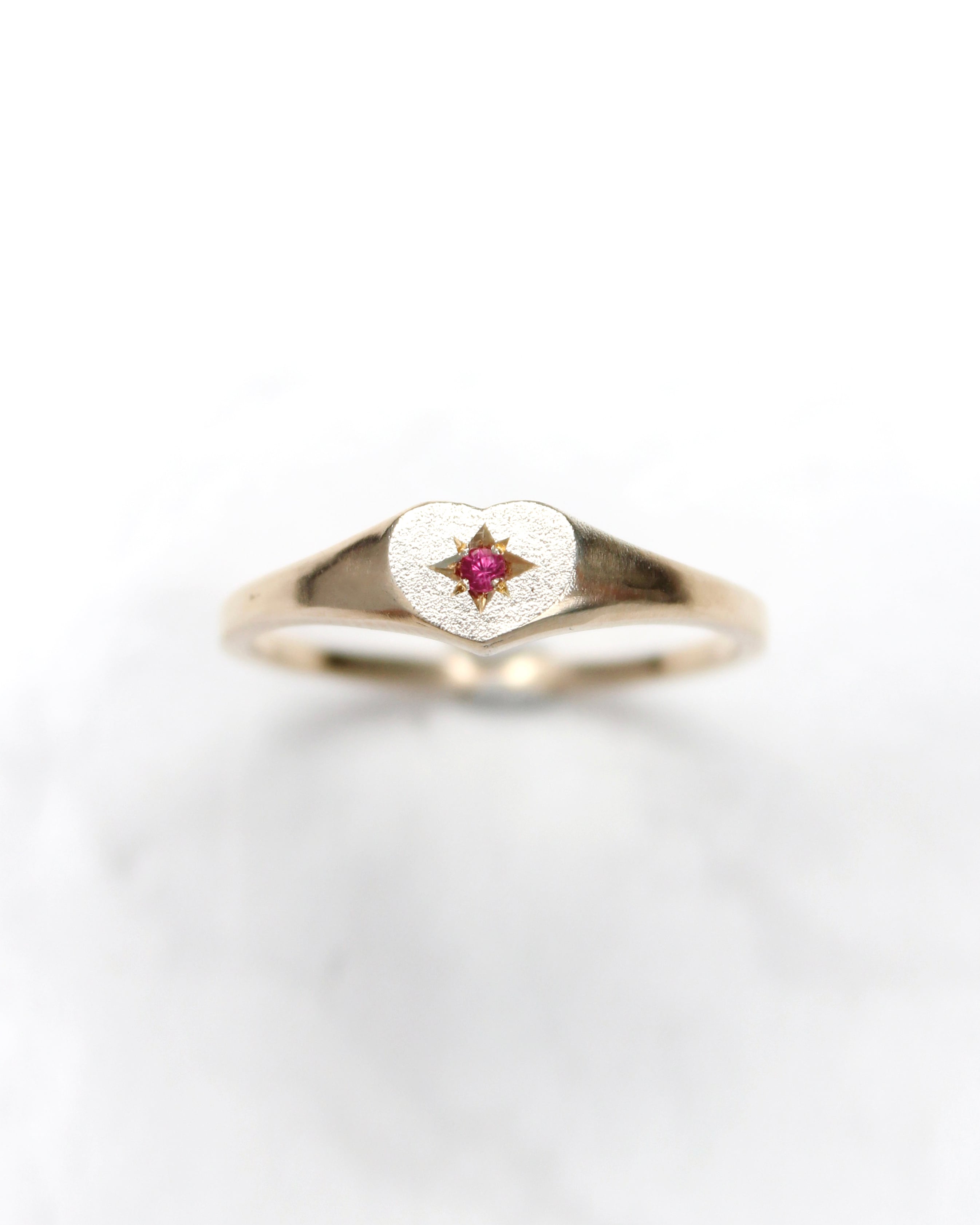 Signet ring