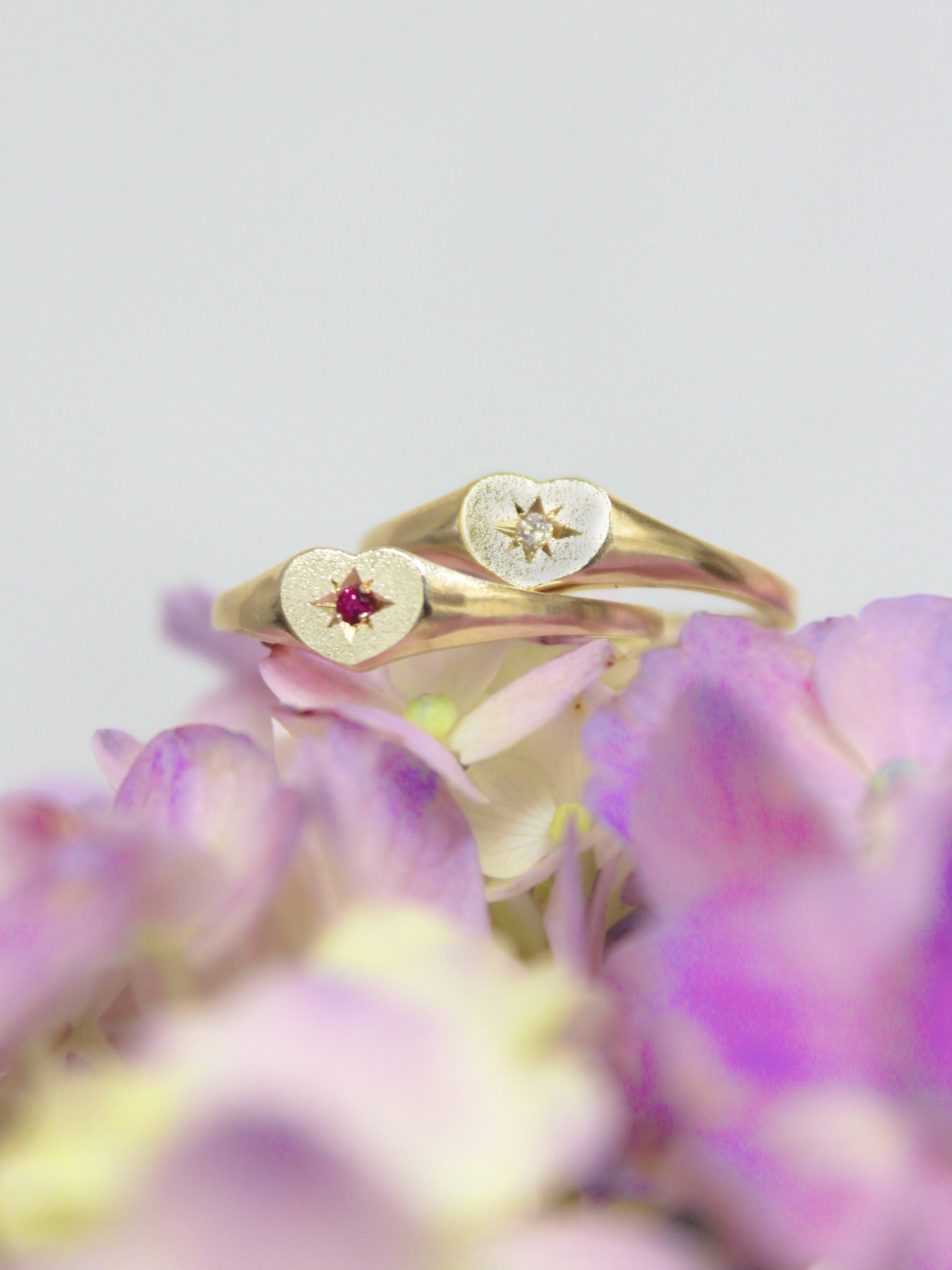 Signet ring