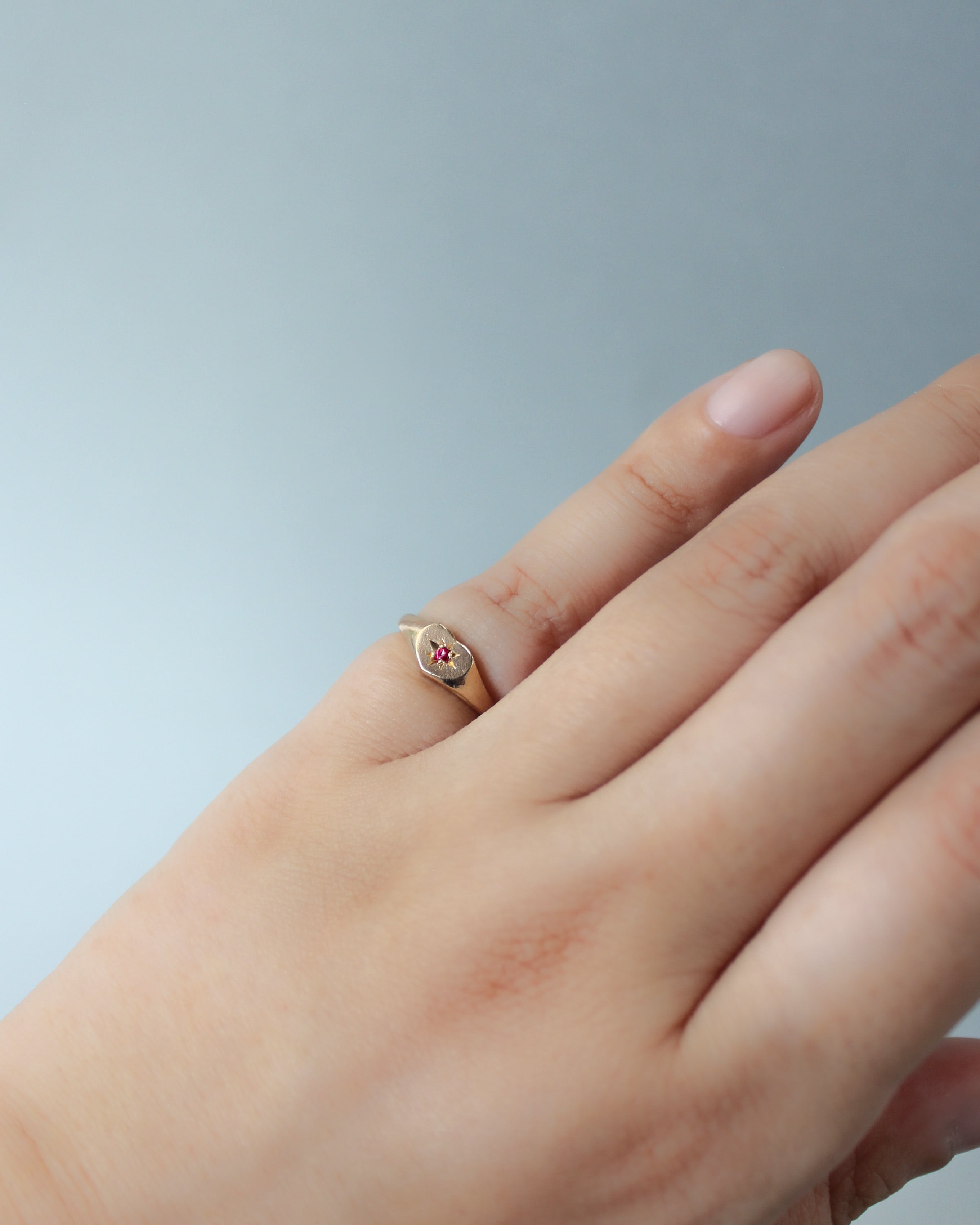 Signet ring