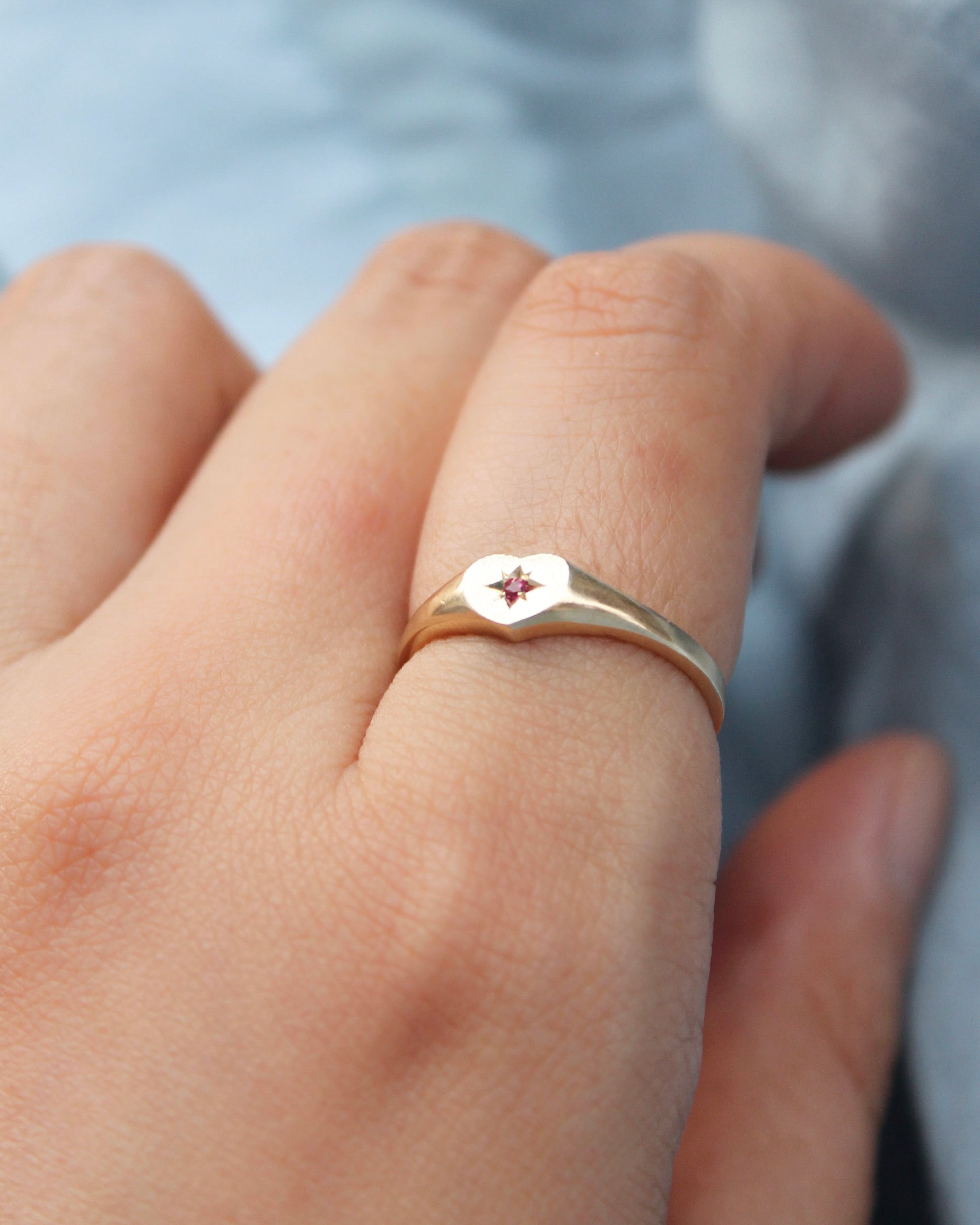 Signet ring