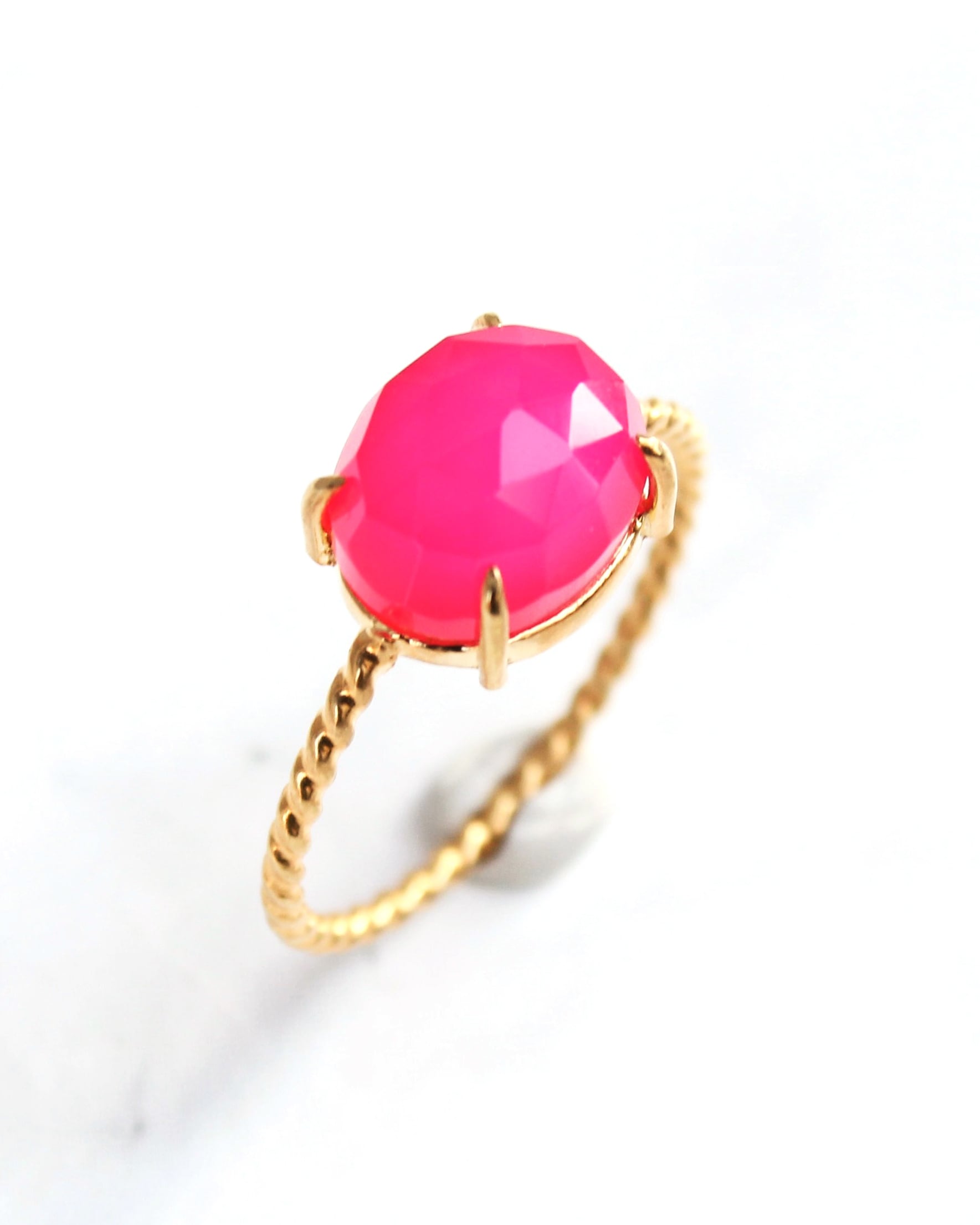 Twist ring フューシャピンクカルセドニー