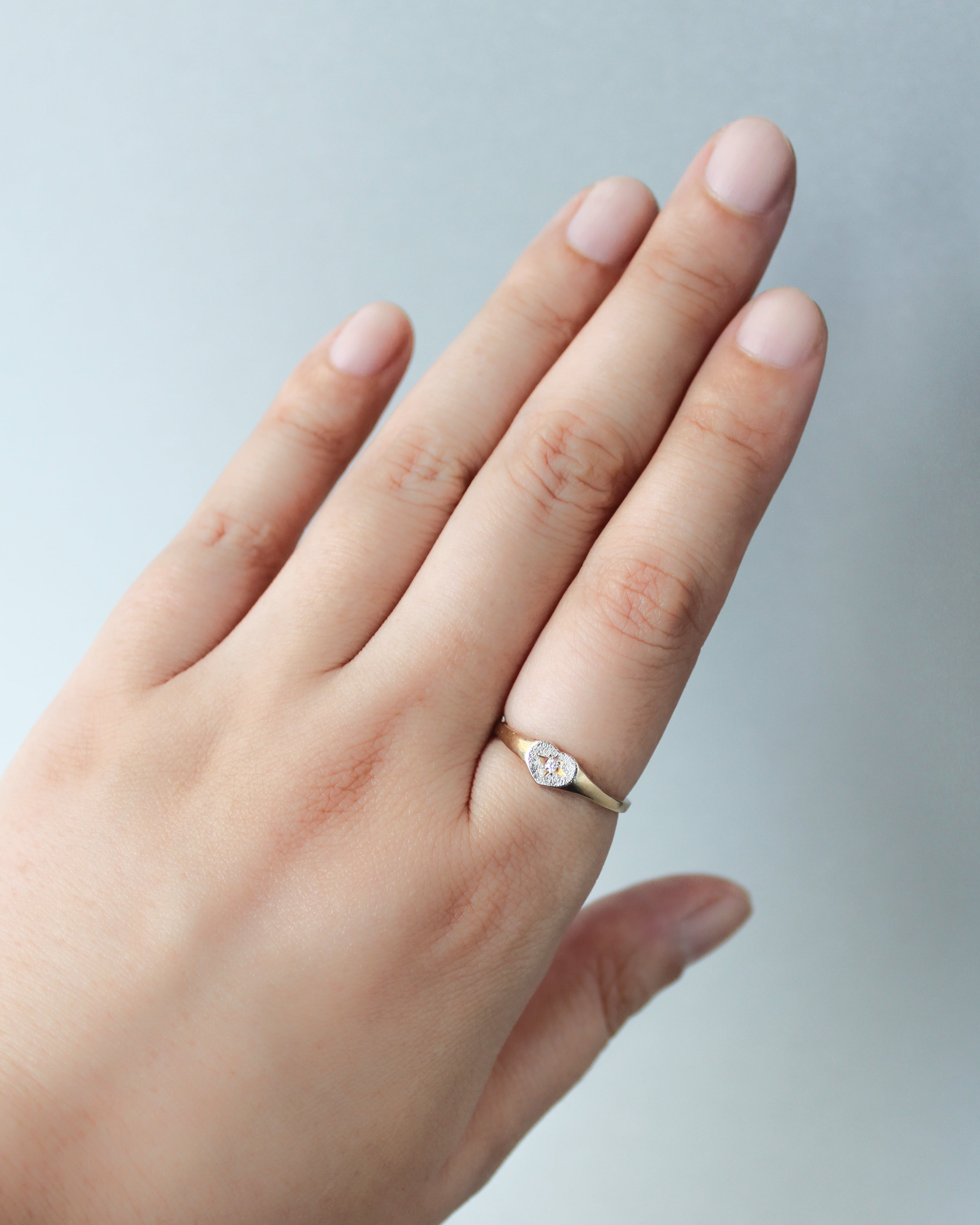 Signet ring