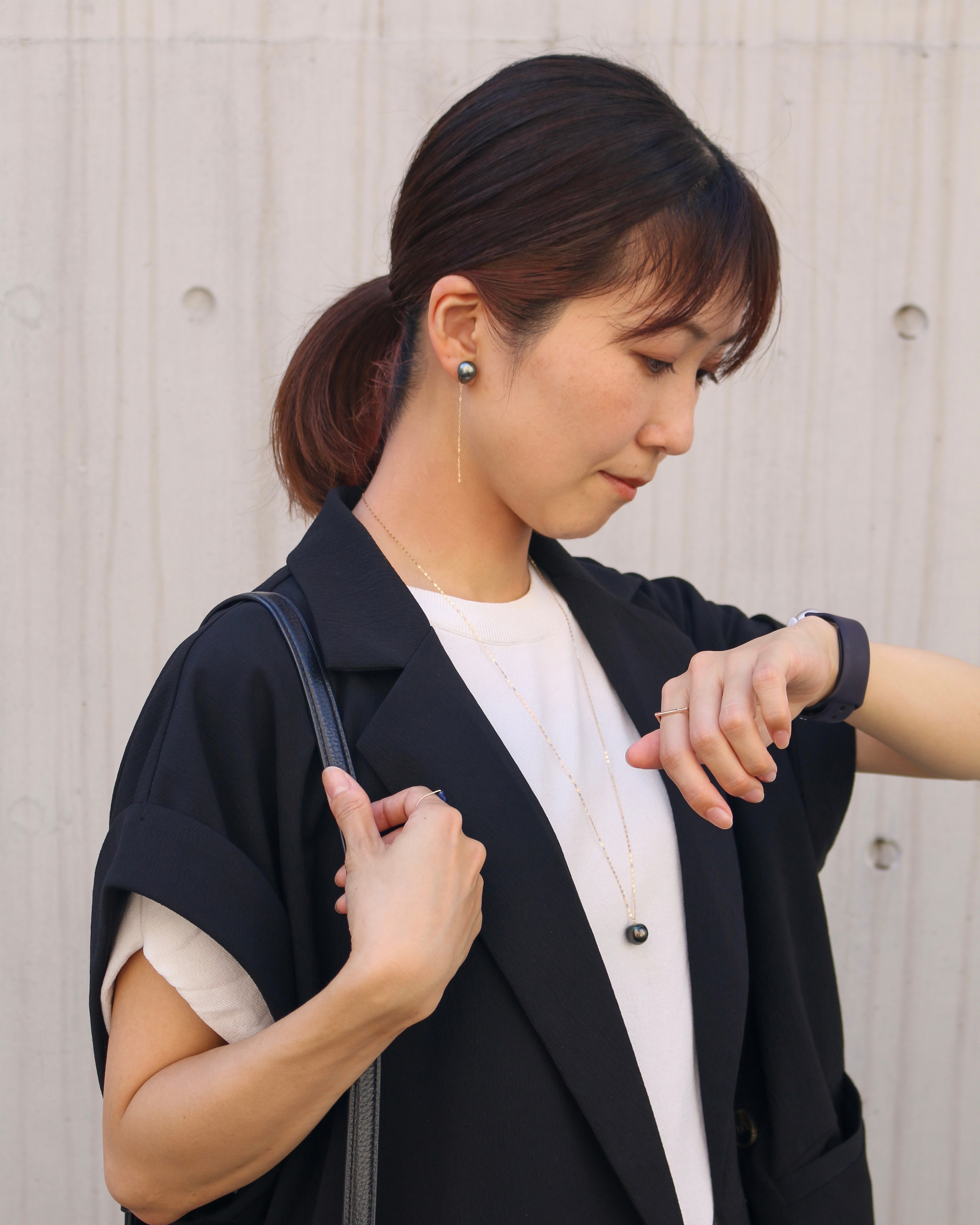 黒蝶パール　チェーンイヤークリップ